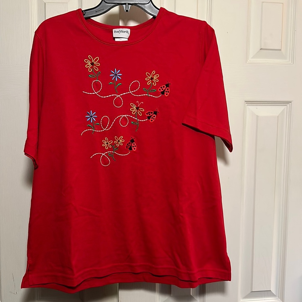 Bonworth Tshirt with Embroidery runs extra large.